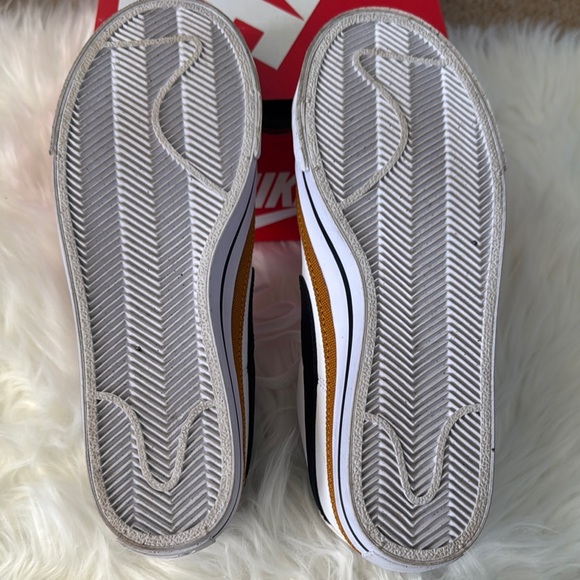 Nike Court Legacy Sneakers - Picture 8 of 9